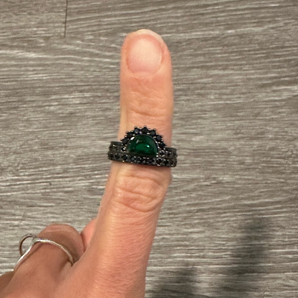 4 Charmed Aroma Rings - Picture 15 of 16